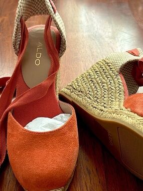 NEW Aldo Orange Suede Espadrille Shoes Sz 5